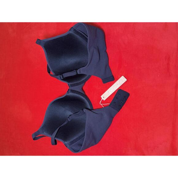 Skims Fits Everybody T Shirt Bra Color ONYX Size 40B - Picture 2 of 3